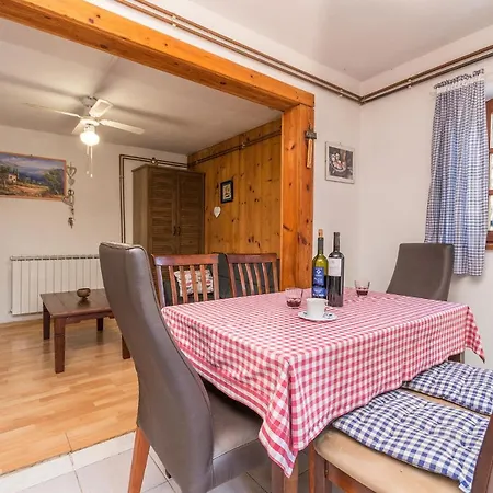 Prázdninový dům House Brena *