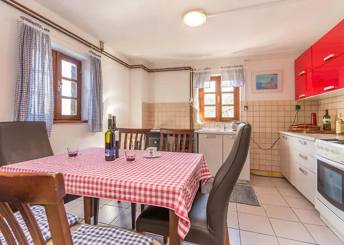 House Brena * تكون